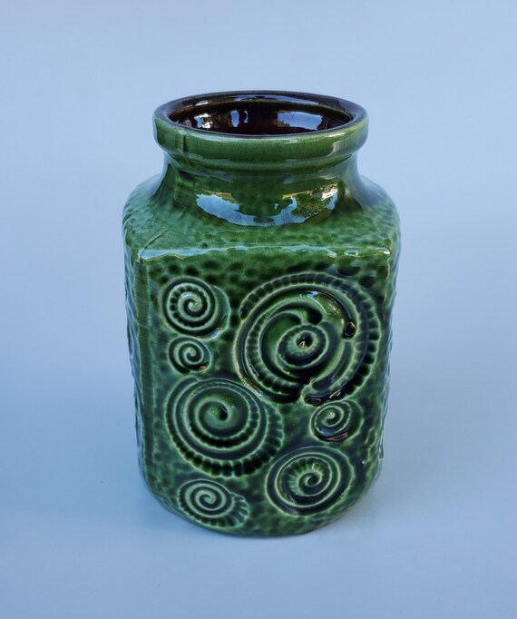 Scheurich West Germany Art Pottery Vase Shape 282-16 Green Glaze 
