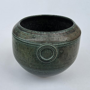 Michael Nowack Tucson Arizona Studio Pottery Vase - Textured Green And Brown Glaze - Applied Circular Ring Surface Design - 5.25"