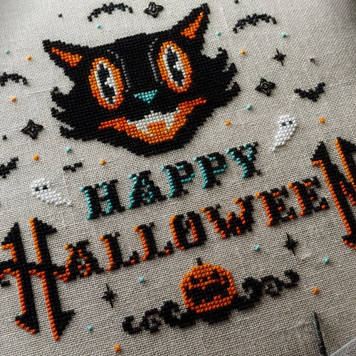 Vintage Happy Halloween - Cross Stitch Pattern - Cat, Beistle, Pumpkin, Bats, Ghosts, Primitive, Gothic, Retro, Spooky, DMC Etoile