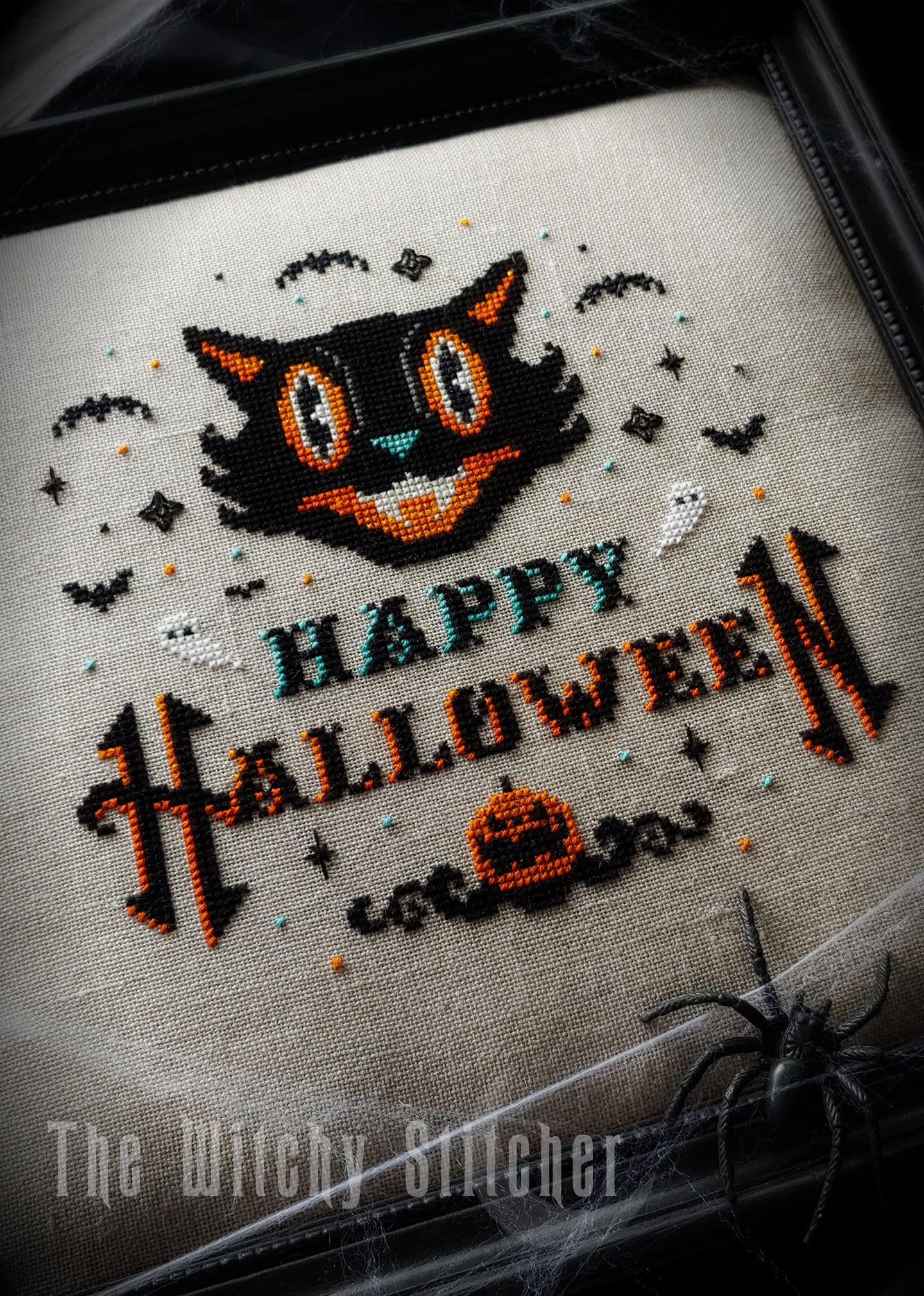 Crewel Sewing & Fiber Cross Stitch Halloween Pattern Happy Halloween