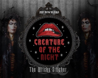 Può includere: Uno schema digitale a punto croce che raffigura un paio di labbra rosse sopra il testo rosso "CREATURE OF THE NIGHT" all'interno di una cornice circolare nera con dettagli decorati. L'immagine include il testo "PDF DOWNLOAD" e "The Witchy Stitcher".
