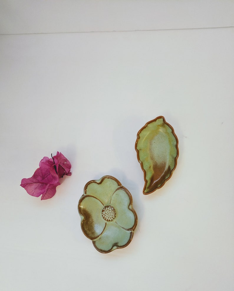 Set 2 leaf flower Miniature Frankoma pottery Art Pottery Marked USA Vintage Green and Brown Pepper Salt Cellar