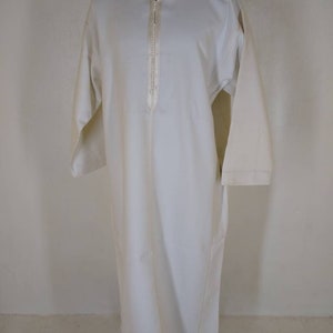 One left size 52 Different sizes/colours available. Luxury White winter Moroccan djellaba Moroccan djellaba Winter Hooded Thobe Jalabiya