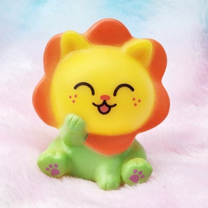 Blumen Katze Kitty Unter dem Motto Gelbe Gummifigur Figuren Gummitier Gummiente Enten - Orange Gelb Grün - Individuell