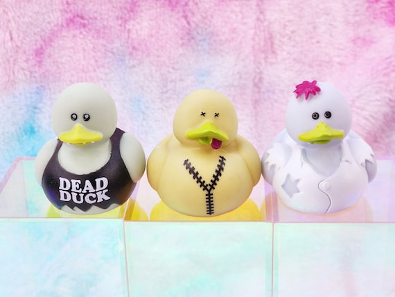Dead rubber duck outlet