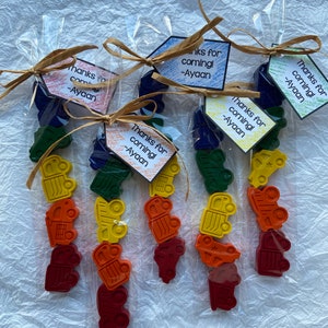 Truck Crayon Party Favor Bags w/Personalized Tags~5 Crayons per Bag in Rainbow or Custom Colors~great for a truck-themed party or classroom!