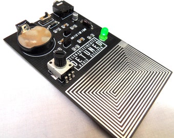 RC Circuit Bent &#39;DETUNED&#39; Experimental am/sw/hf/lf/emf Receiver Sound Generator Noise Synth Evp Spirit Radio