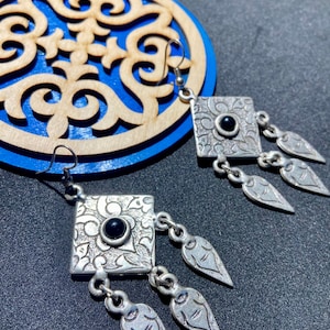 Kyrgyz Dangling Earrings: Handmade Central Asian Design