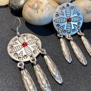 Beautiful dangling with Kyrgyz national patterns. Treat yourself or someone with outstanding ancient Silk Road design. Worlwide shipping