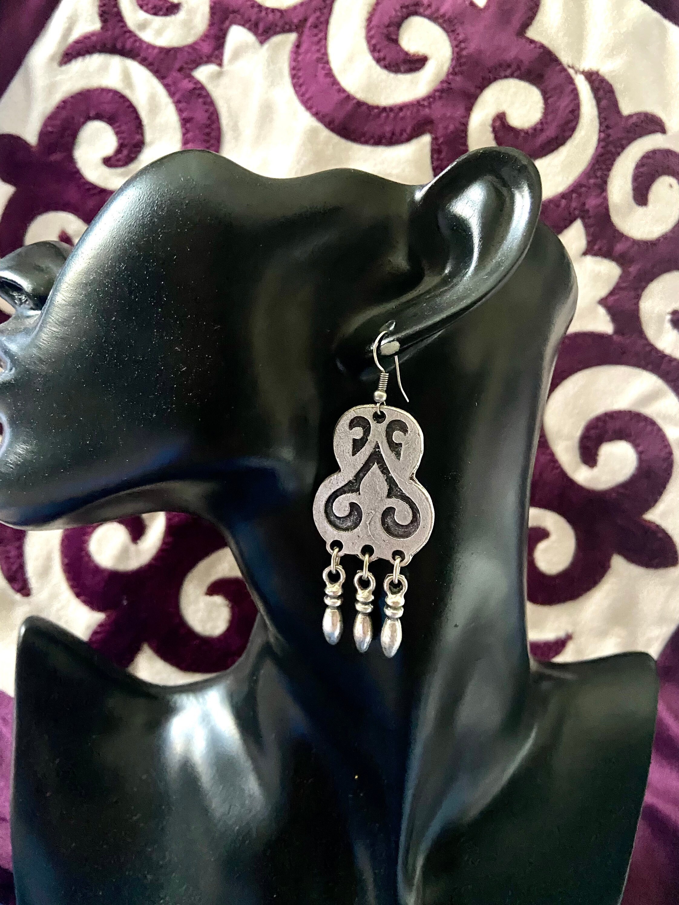 Treat yourself or someone you love with outstanding ancient Silk Road design new dangling earrings from Central Asia. Worldwide shipping