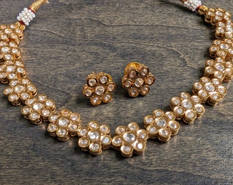 Kundan Gold Finish Flower Choker with Small flower earrings/ Indian Choker Jewelry/ Bollywood Jewelry