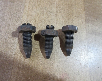 Antique 1902 Singer Pedal Sewing Machine Class 27 Pedal and Flywheel bolts (P42)