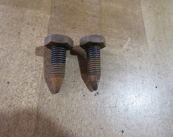 Antique 1914 Singer Pedal Sewing Machine Class 127 Pedal Bolts (D)
