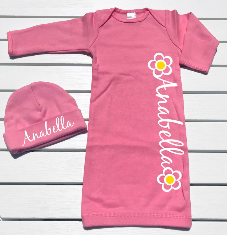 Take Home Outfit Hat Gift Baby Shower Daisy Flower Personalized Newborn Baby Coming Home Layette Gown Set Outfit Custom Shower Gift