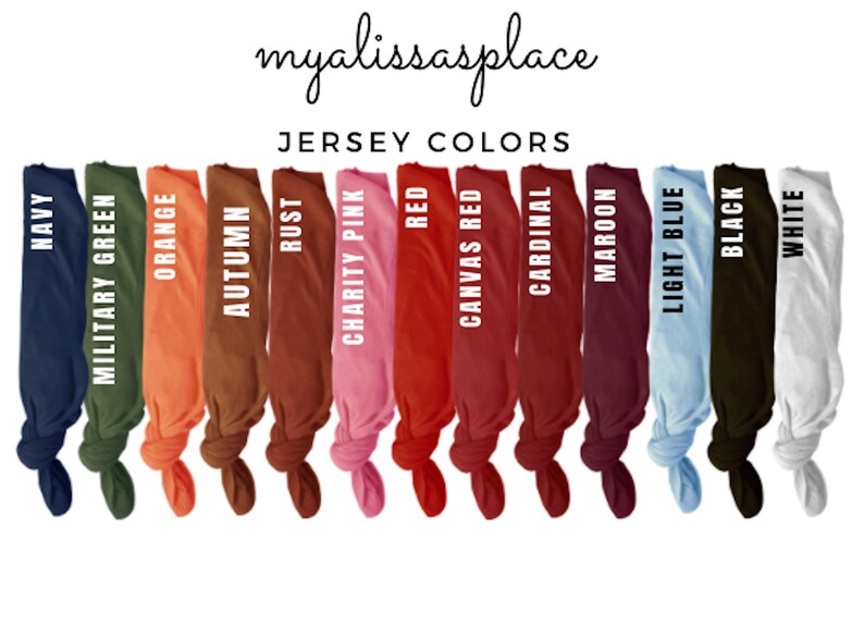 Puede incluir: Una fila de muestras de tela en varios colores, incluyendo azul marino, verde militar, naranja, oto&ntilde;o, &oacute;xido, rosa caridad, rojo, rojo de lona, cardenal, granate, azul claro, negro y blanco. Las muestras est&aacute;n atadas en nudos y etiquetadas con sus nombres de color correspondientes.