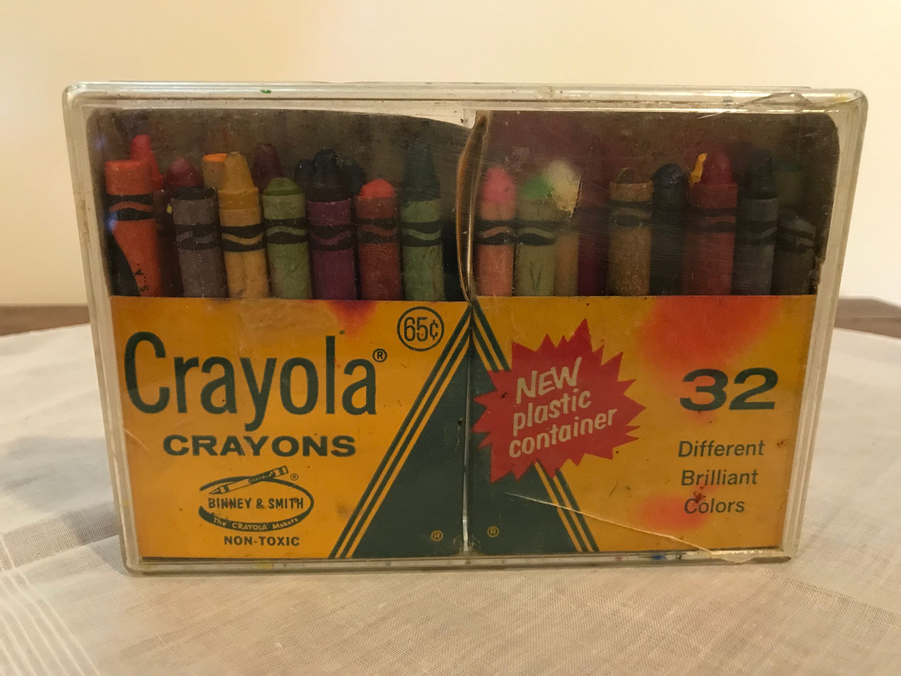 Vintage Crayola Crayons 32 in Plastic Carry Case Etsy