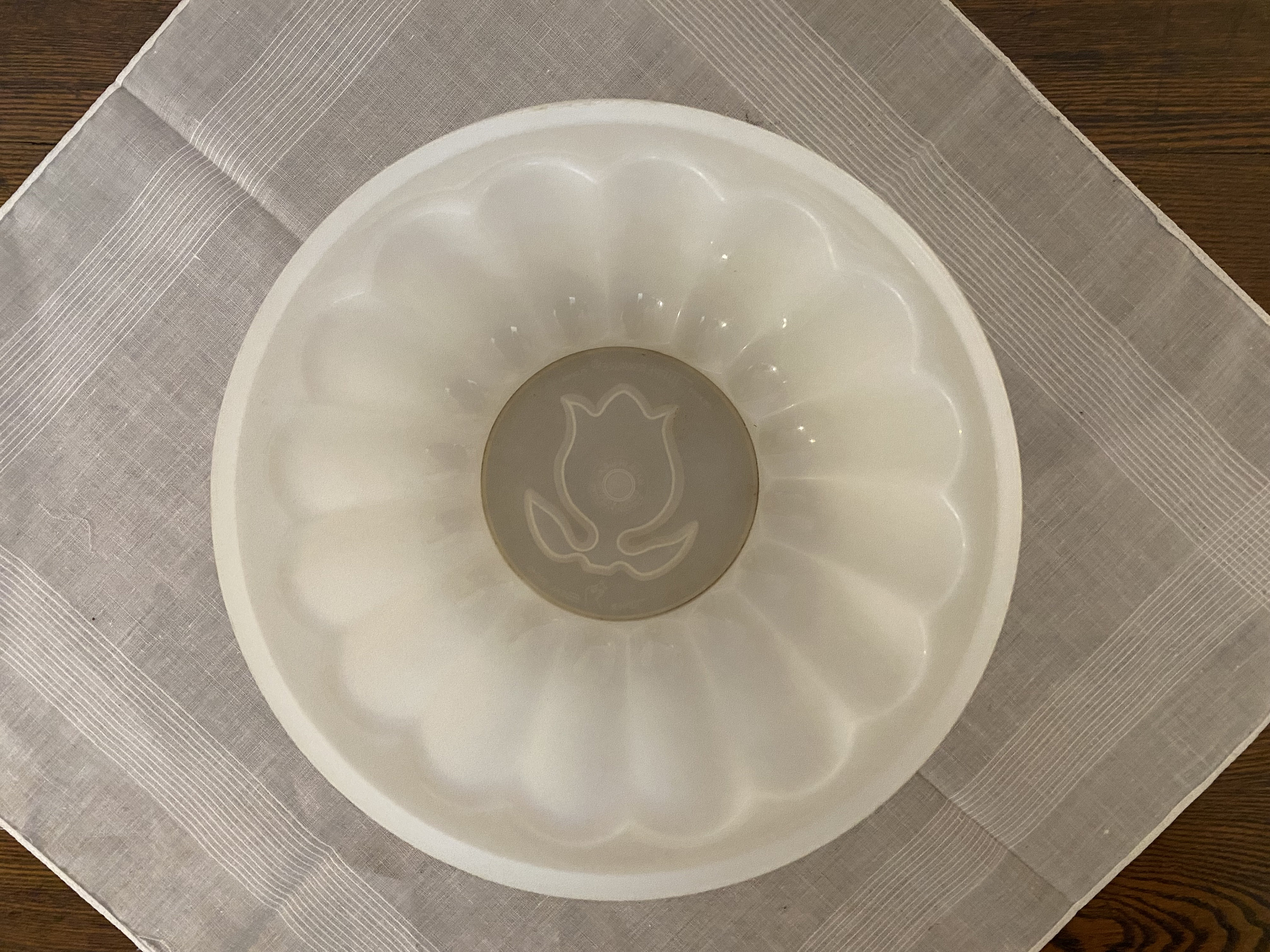 Vintage Tupperware Jello Mold with 4 patterns - No lid