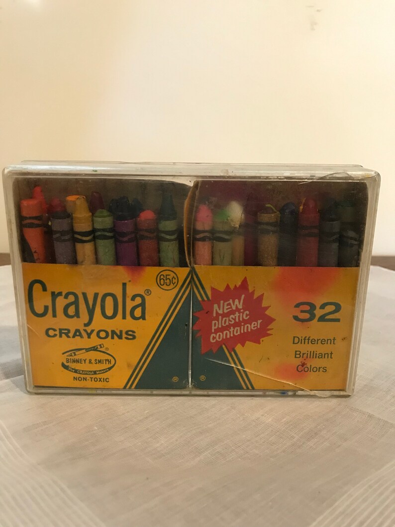 Vintage Crayola Crayons 32 in Plastic Carry Case Etsy