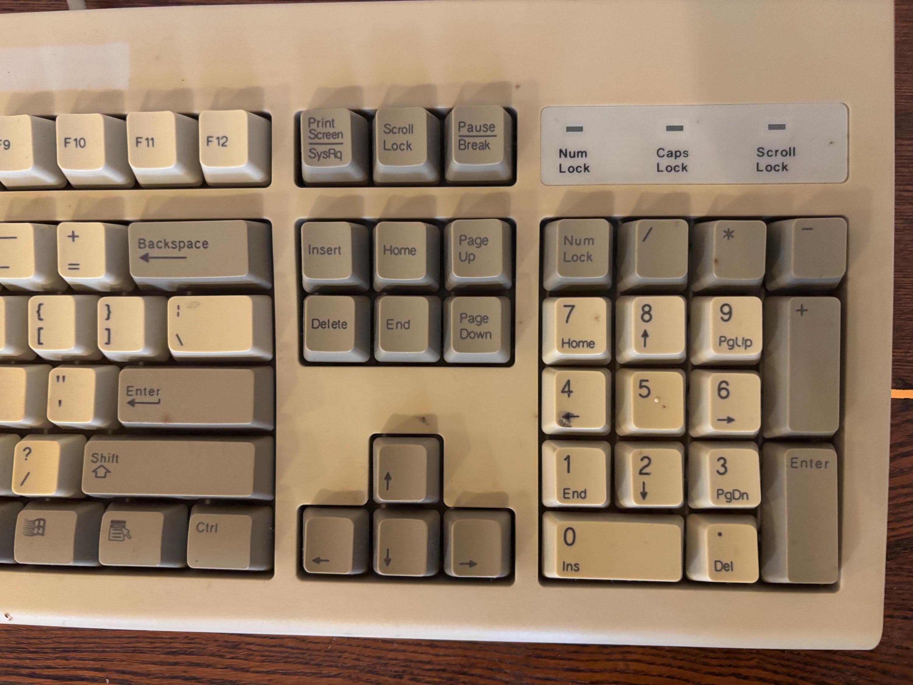 Vintage Dell Quietkey Keyboard – Model SK‑1000REW – PS/2