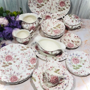 STOCK OUVERT Rose Chintz par Johnson Brothers England Made Transferware Rose Lovely Fête des Mères