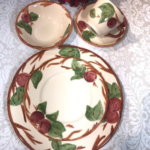 Franciscan Ware Apple OPEN STOCK England Made Excellent Vintage Condition Dinner Plates Salad Bowls Cups and Saucers Platter