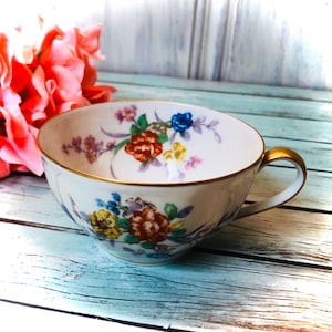 Taza Limoges Theodore Haviland Patrón de Joyas Colores Amarillo Crema Fabricada en Francia Estilo Pompadour Raro Día de la Madre