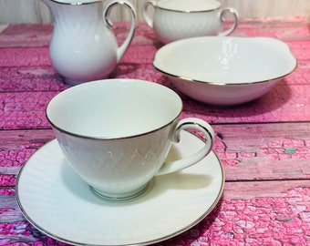 Noritake Sonoma OUVERT STOCK Blanc Platine Finition Parfaite ! #6353 Tasse, soucoupe, onglet, bol, crémier, sucre