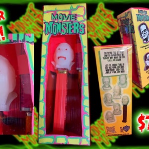 Classic Style Limited Collector&#39;s Edition Retro Glow Monster Designer Universal PEZ Dispenser w/ Custom Box DRACULA Bloody Chase Collectible