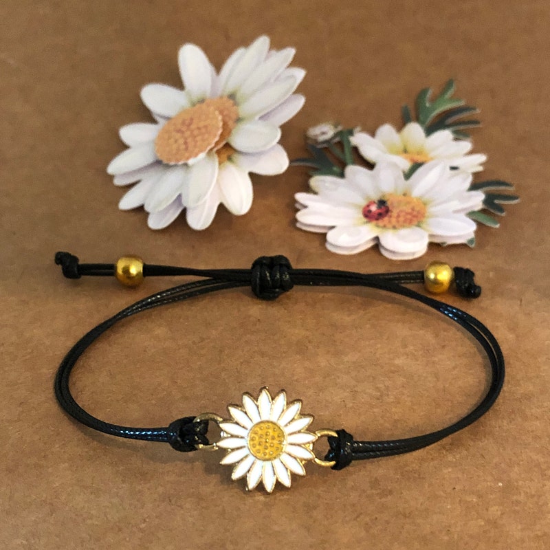 Sydney Daisy Stretch Bracelet