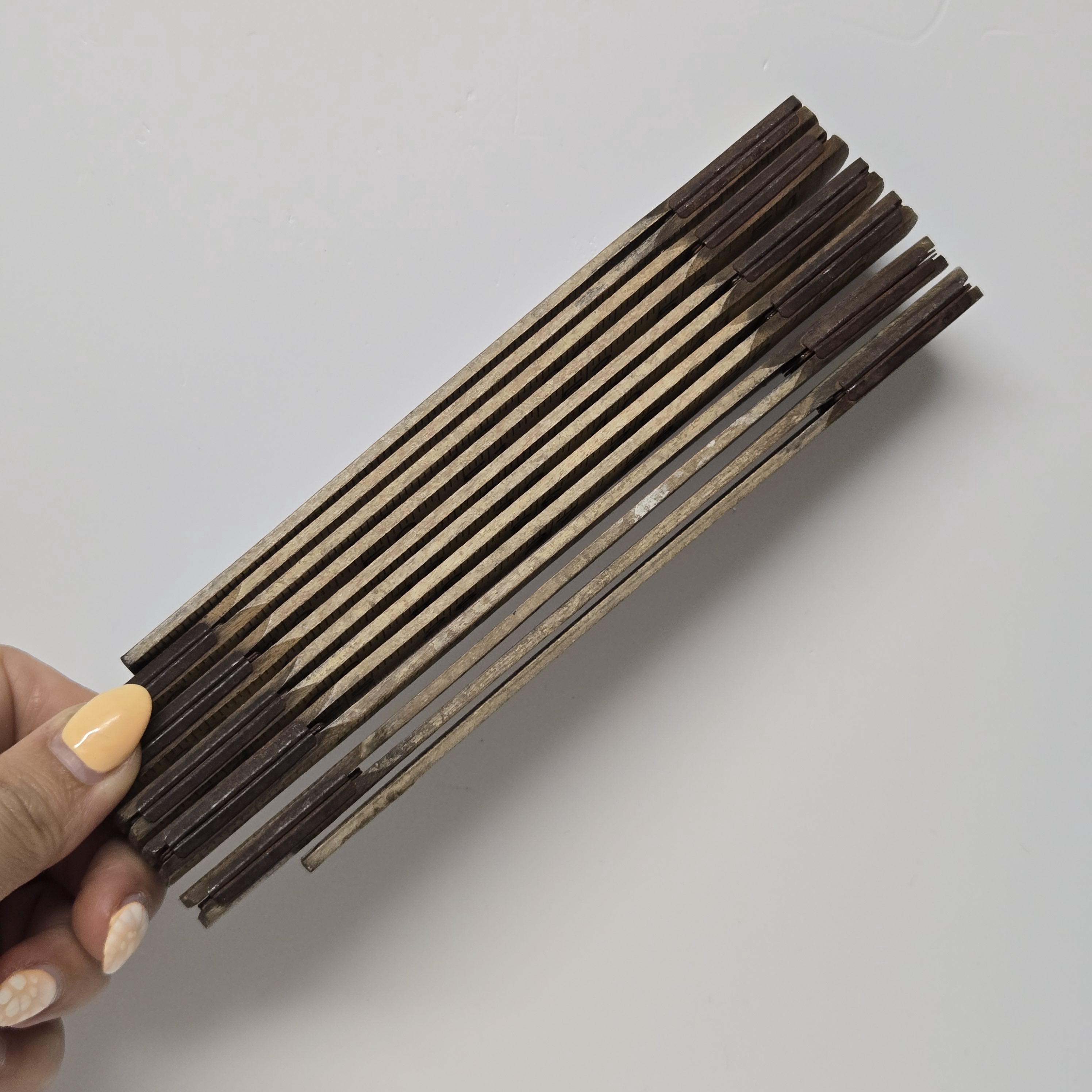 ヴィンテージ折りたたみ式木製定規 – 6フィート大工用定規 – 素朴な 