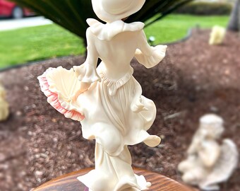 Giuseppe Armani Porcelain Figurine, Rare Sun Shower, Damina