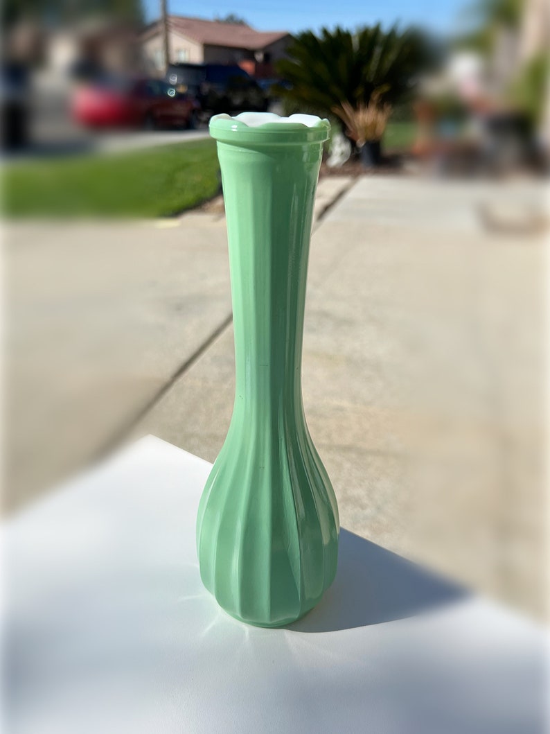 Vintage Milk Glass Rosebud Vase, Clg Co Mint Green Vase, Vintage Ribbed