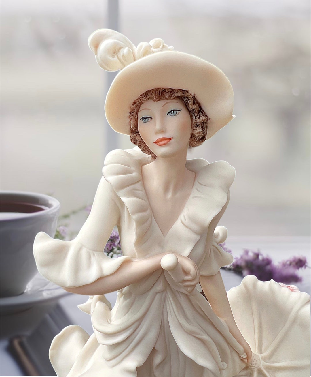 Giuseppe Armani Porcelain Figurine, Rare Sun Shower, Damina Con