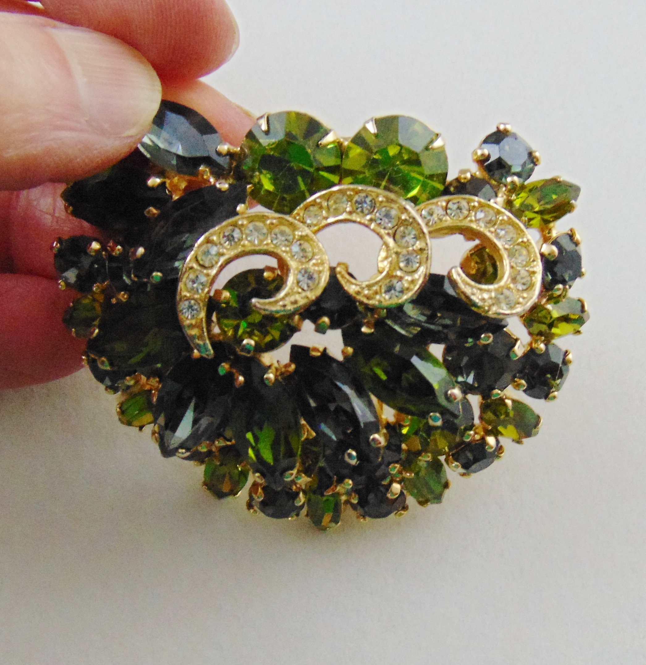 Vintage Signed Weiss Layered Brooch Pin in Olive Green Etsy