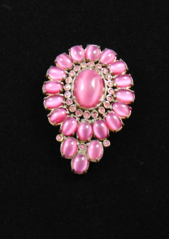 Vintage Unsigned Deep Pink Faux Glass Moonstone Mo