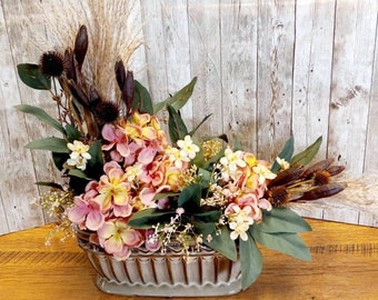 BOHO table arrangement, BOHO centerpiece with ceramic vase, pink and yellow floral design with pampas grass