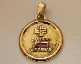 18k Gold Round Augis Qu’hier Médaille D’Amour Pendant