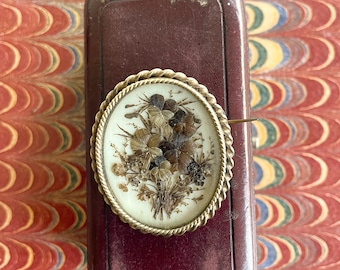 Pansy Bouquet Gilt Gold Brooch