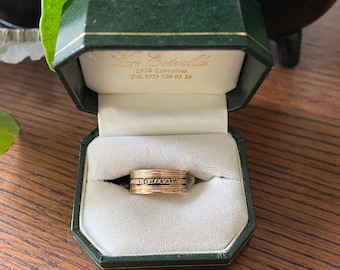 18k Gold Antique Georgian Black and White Enamel Mourning Band Ring: John