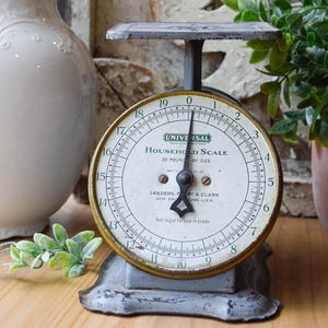 Antique Kitchen Scale, Kitchen Scale, Farmhouse home decor, Farmhouse decorations, Kitchen Decor