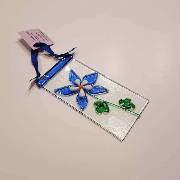 Colorado columbine suncatcher, gift for teachers, gift for mothers day, gift for neighbors, for the patio, pretty flowers, fused glass