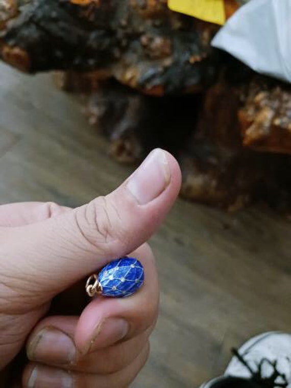 Antique Fabergé Royal Blue egg pendant in diamond… - image 9