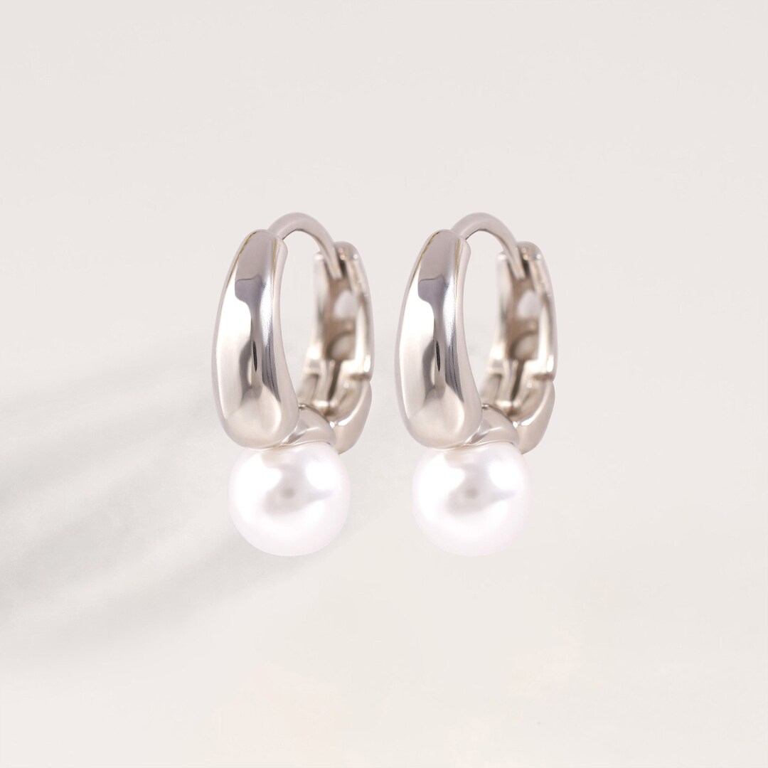 Pearl Hoop Earrings Pearl Huggie Hoops Minimalist Earrings - Etsy