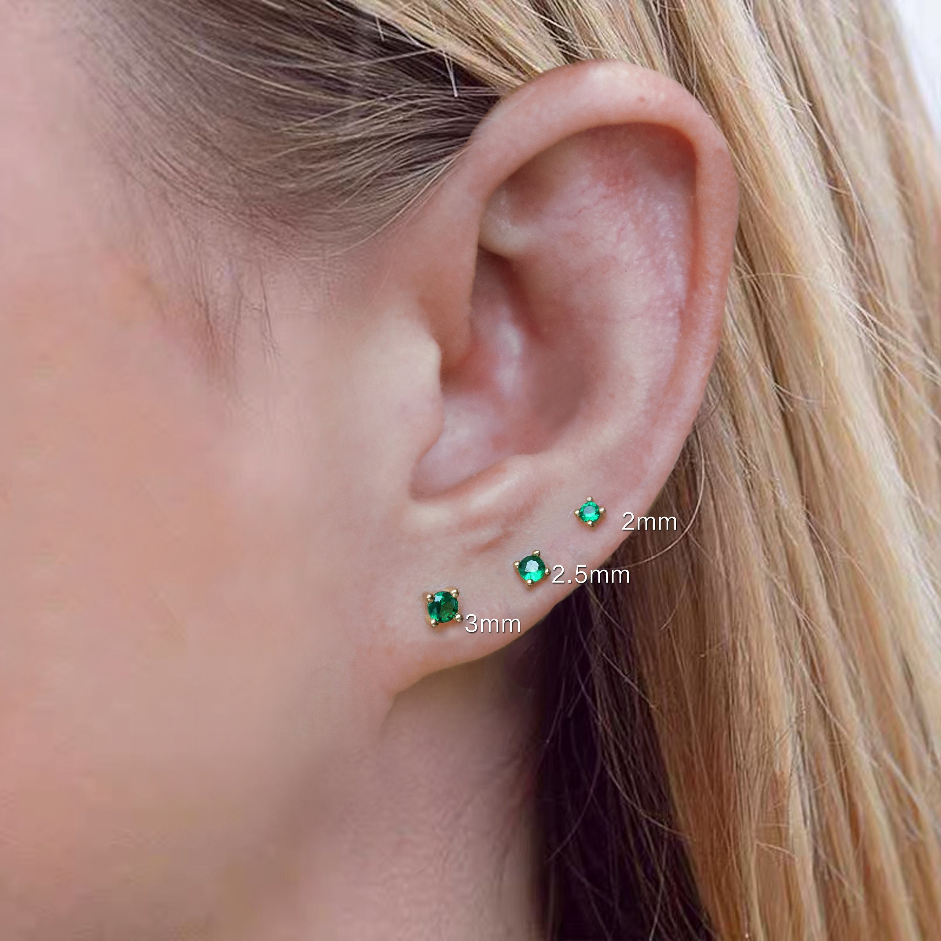 Small green stud earrings deals