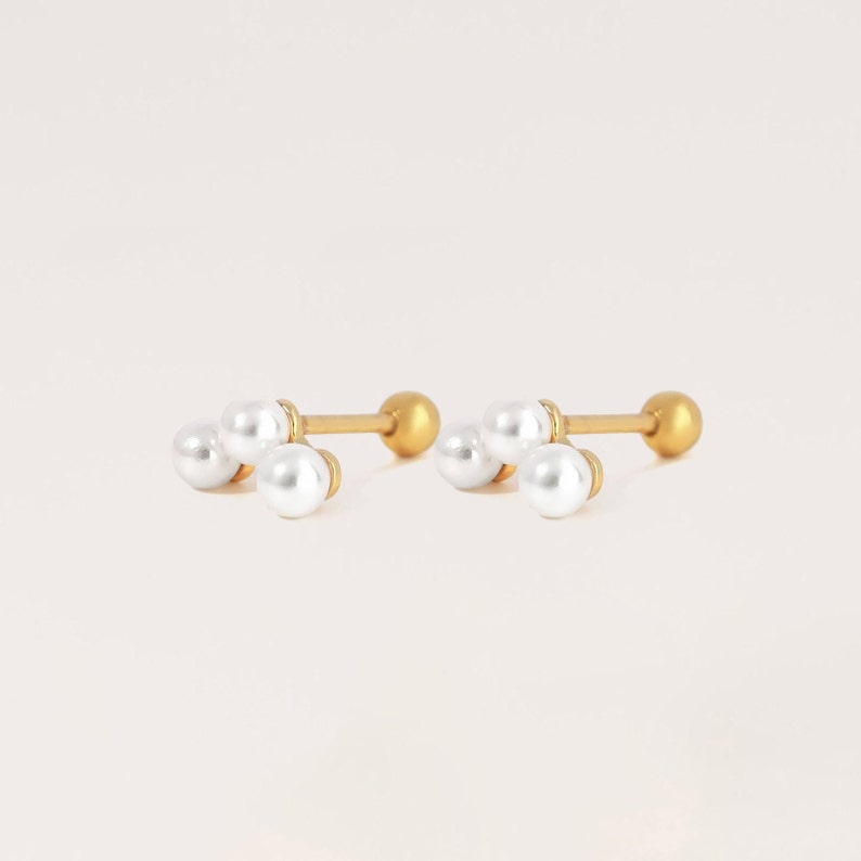 18G Pearl Cluster Stud Earrings, Conch Earrings, Natural Pearl Earrings, Bridal Gifts, Cartilage Stud, Helix Earring, Screw Back, Tragus image 1