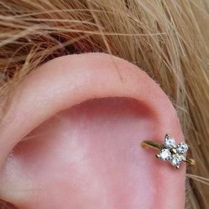 flower huggie hoop earrings, cz cartilage hooop, helix earring, tragus hoop, cartilage earring, small hoop earrings, sterling silver, 5.5mm