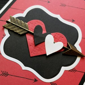 Carte de la Saint-Valentin - coeurs et flèches