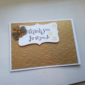 Abeille occupée de la fête des mères-carte - or