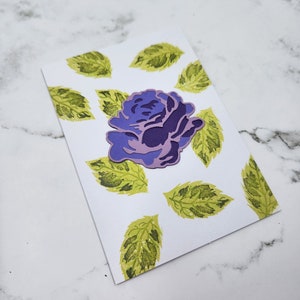 carte de voeux - rose pourpre et feuilles