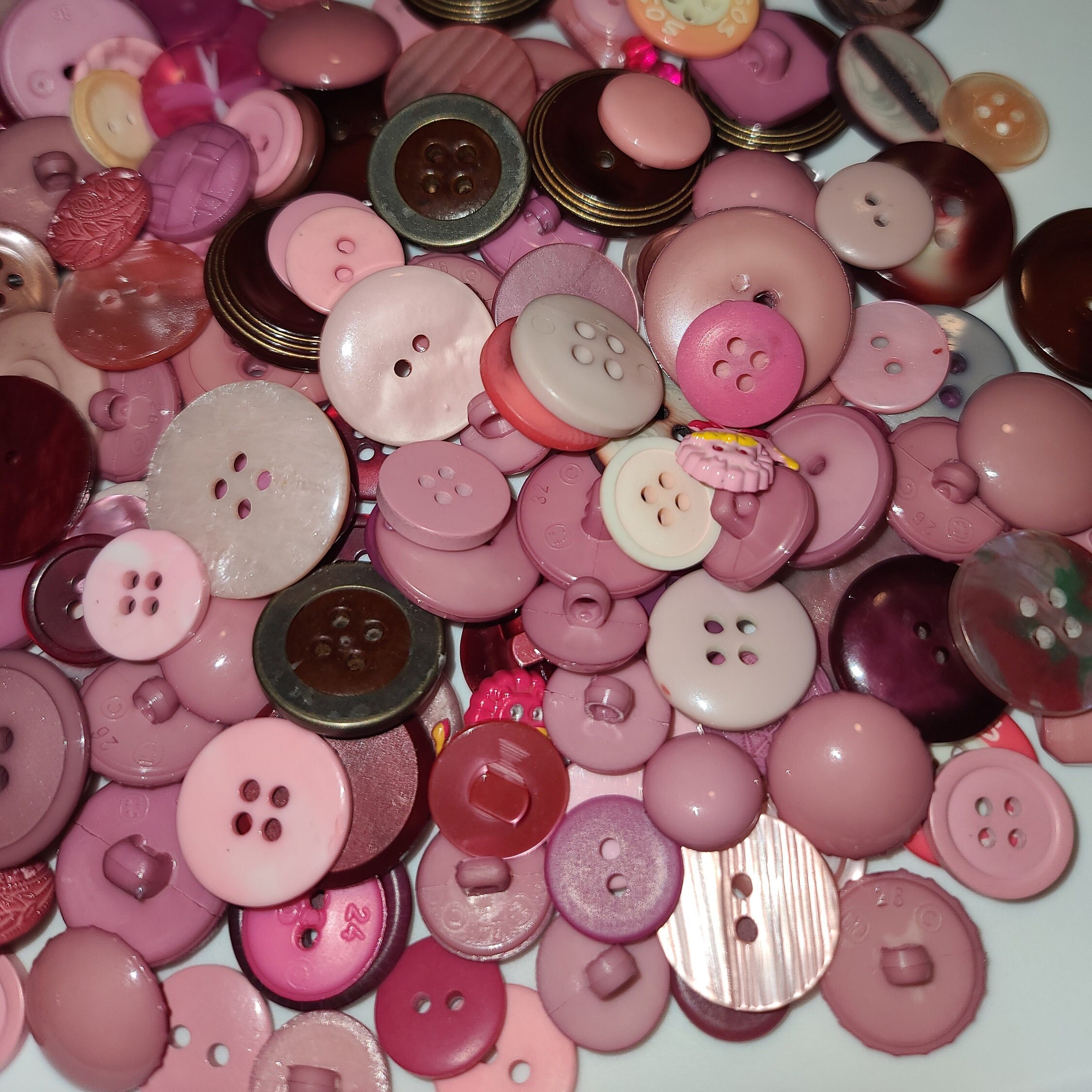 Soft Pink Sewing Button Mix, Pink and Mauve Vintage Sewing Button Mix